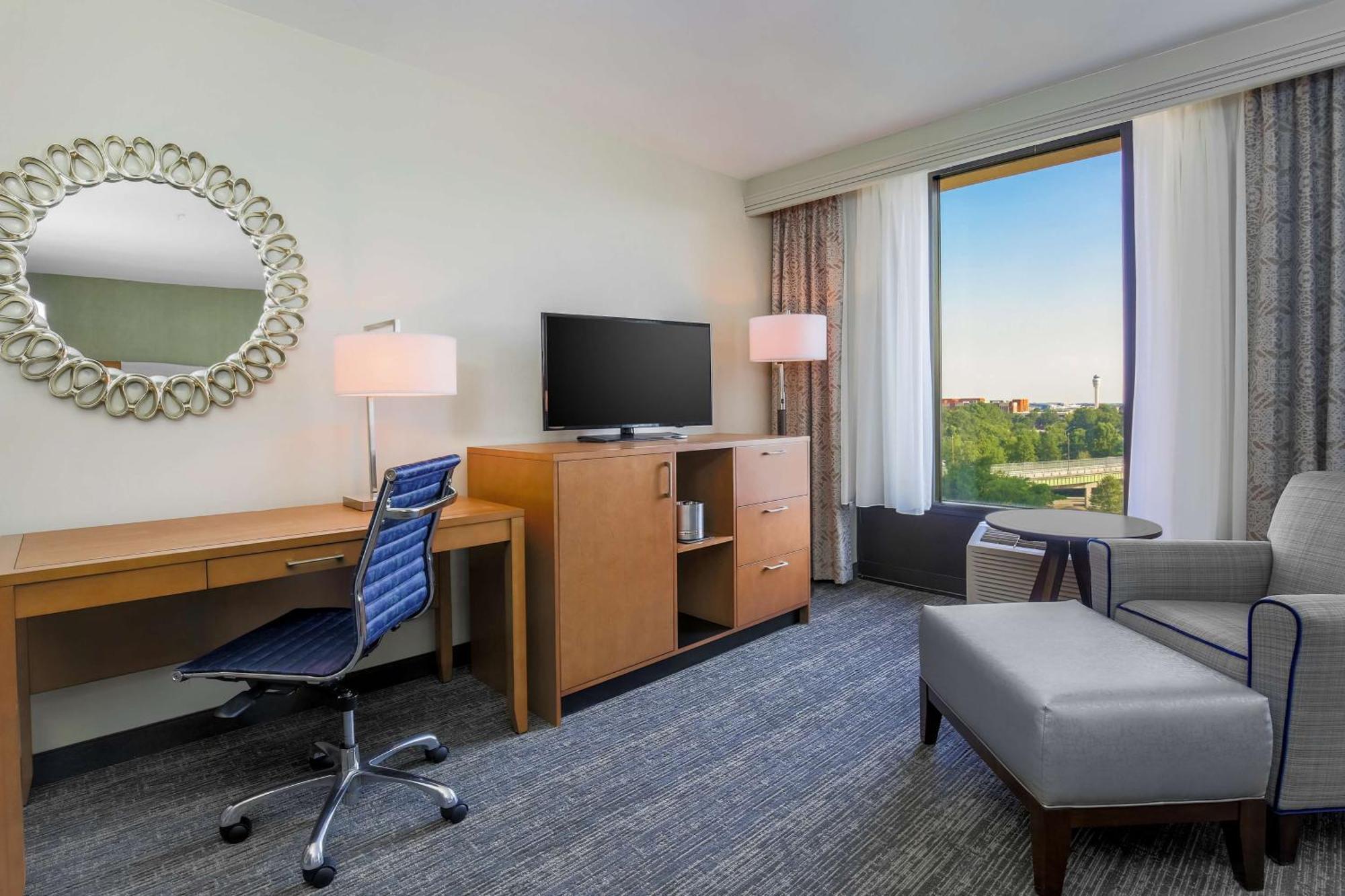 Готель Doubletree By Hilton Atlanta Airport College Park Екстер'єр фото