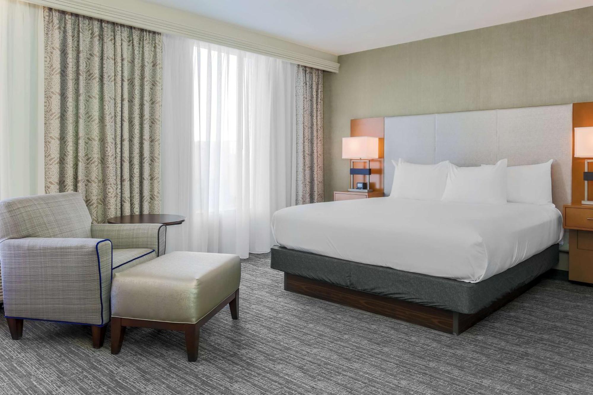 Готель Doubletree By Hilton Atlanta Airport College Park Екстер'єр фото