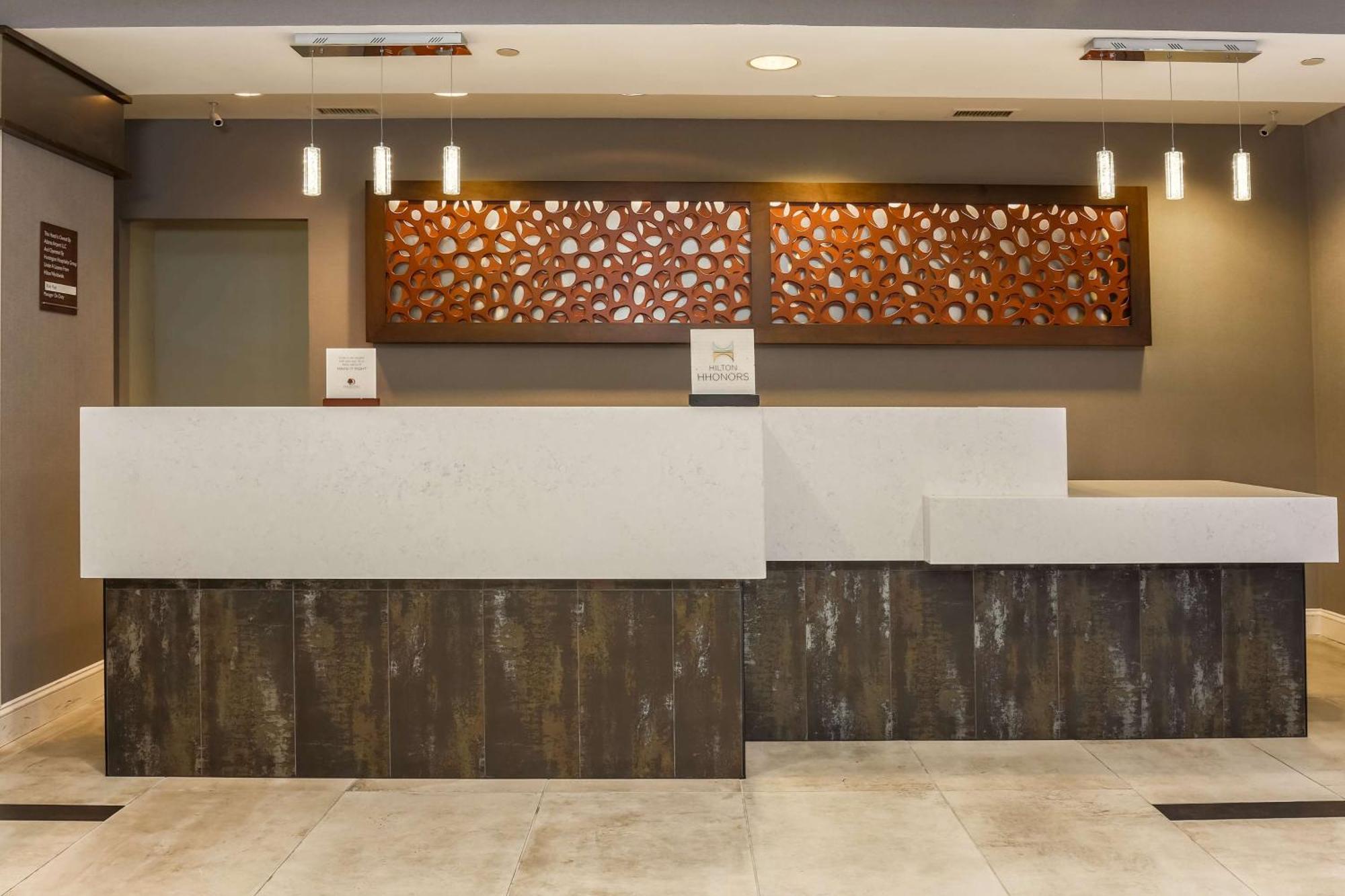 Готель Doubletree By Hilton Atlanta Airport College Park Екстер'єр фото