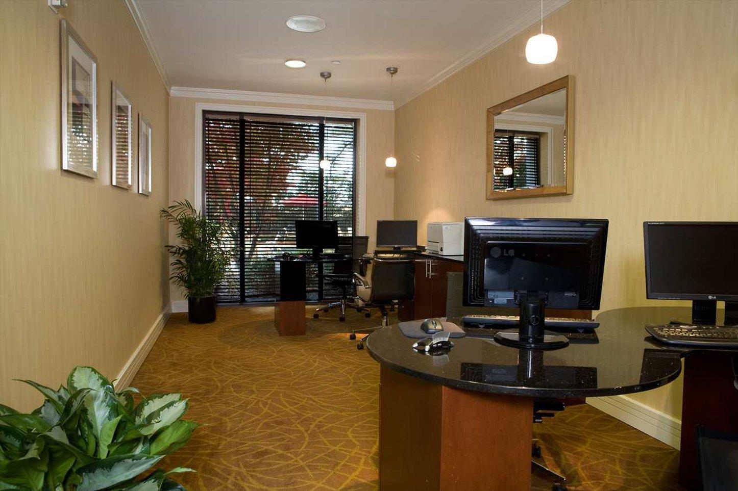 Готель Doubletree By Hilton Atlanta Airport College Park Екстер'єр фото
